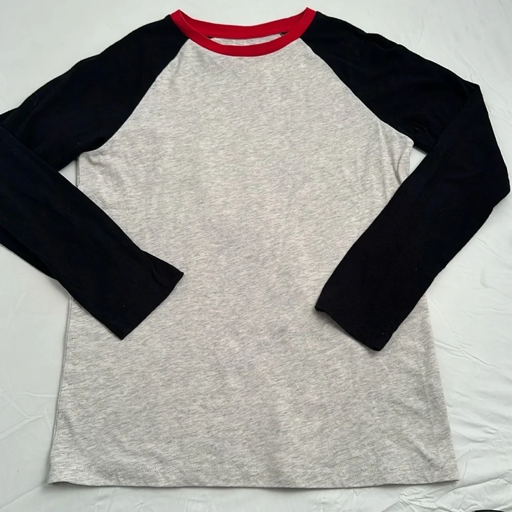 Old Navy heather gray black red colorblock long sleeve t-shirt